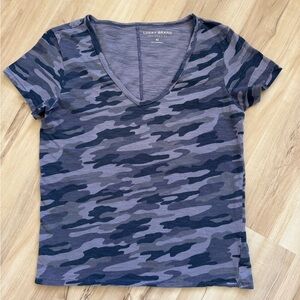 Lucky Brand Women's Purple & Gray Camo V-Neck Tee